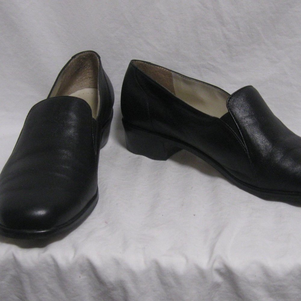 Trotters Soft Black Leather Comfort Loafer sz 8 Made in Brazil